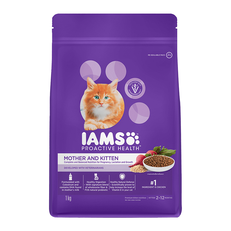 IAMS™ PROACTIVE HEALTH™ HEALTHY MOTHER AND KITTEN